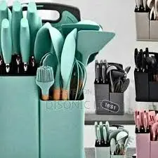 19-piece kitchenware set