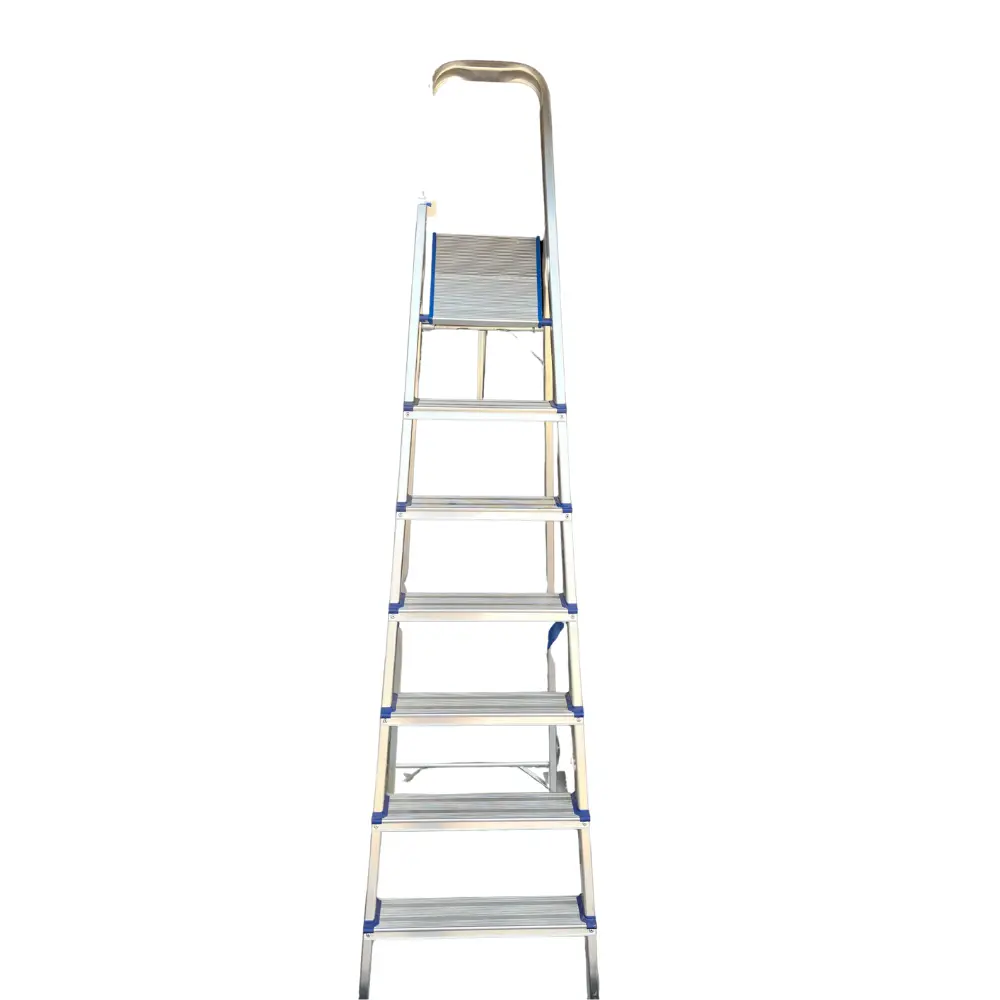 6-STEP ALUMINUM STEP LADDER