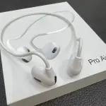 Wireless open-ear headphones