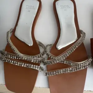 Zara Women's Rhinestoned Straps Sandals.