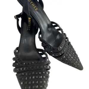 Bigtree Black Heels pointed Toe, a slingback design.