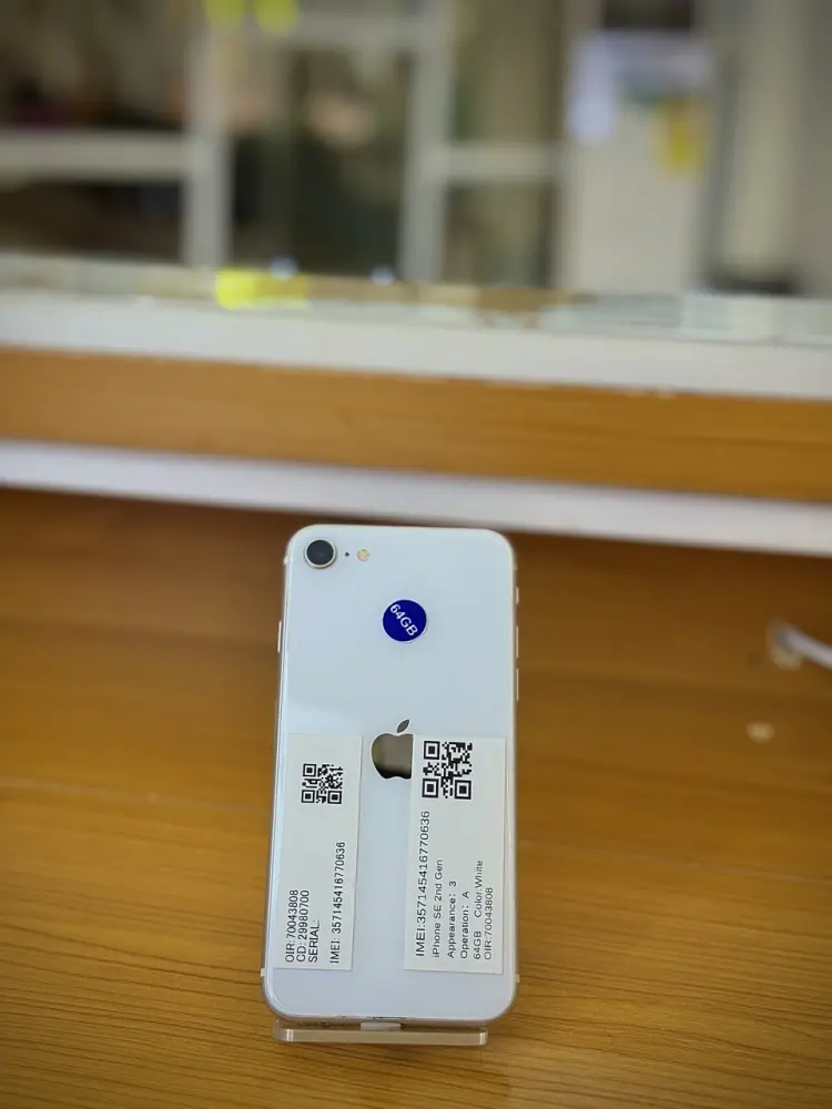 Apple iPhone SE 2 64GB (UK used)