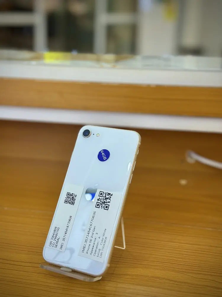 Apple iPhone SE 2 64GB (UK used)