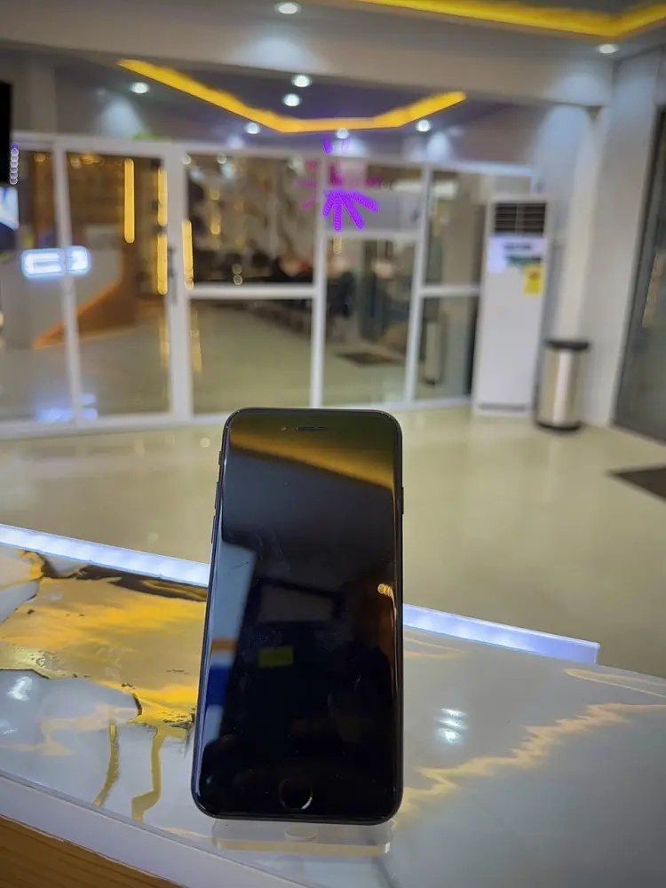 Apple iPhone SE 2 64GB (UK used)