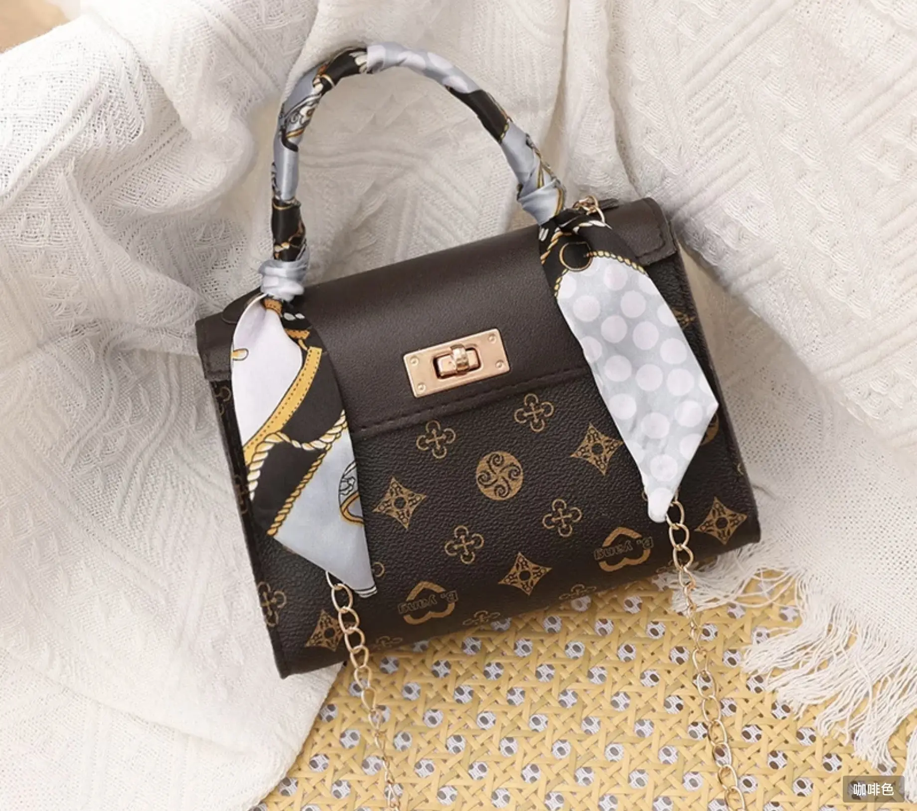 Elegant Ladies Hand bag for your occassions-High quality bags