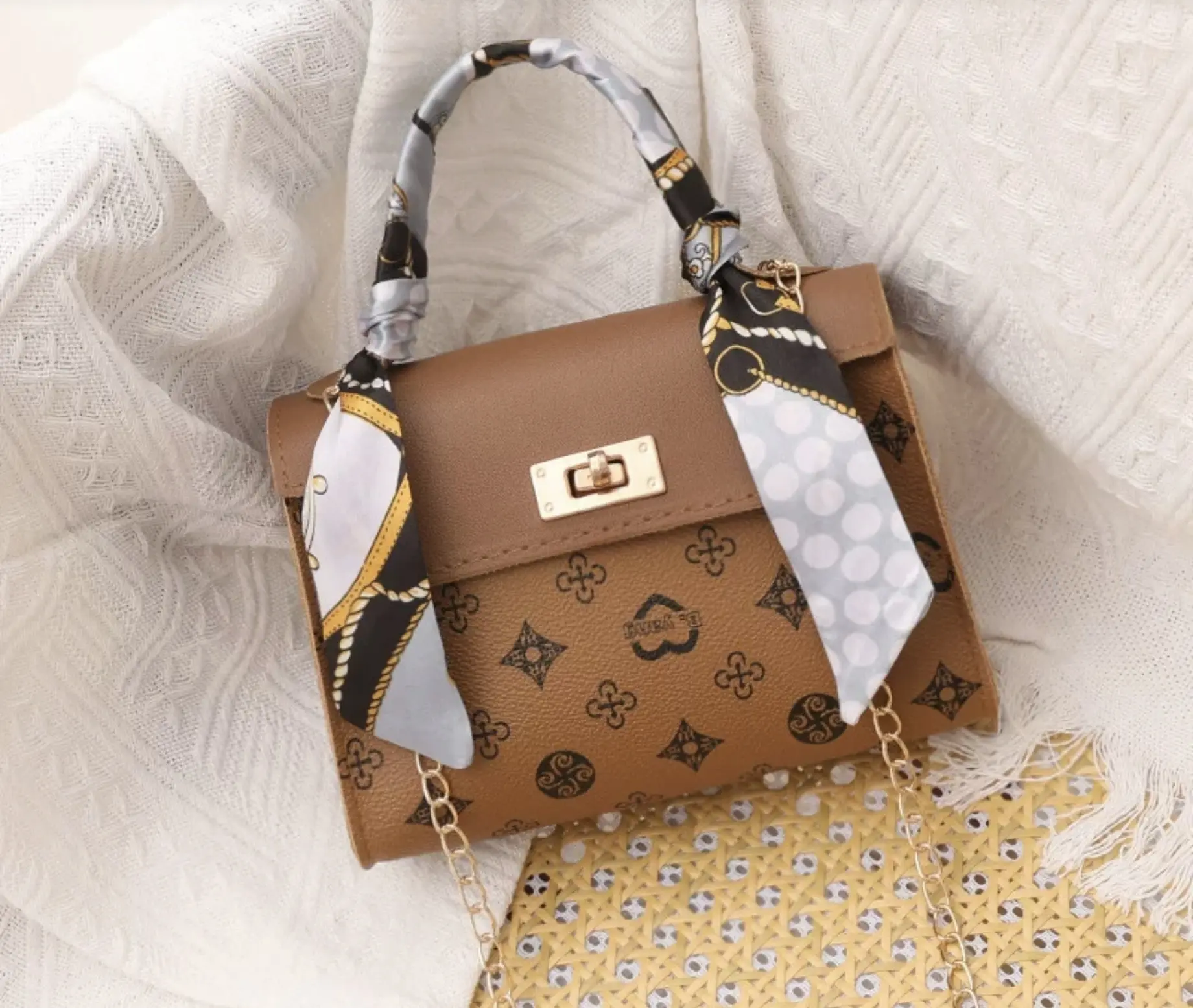 Elegant Ladies Hand bag for your occassions-High quality bags