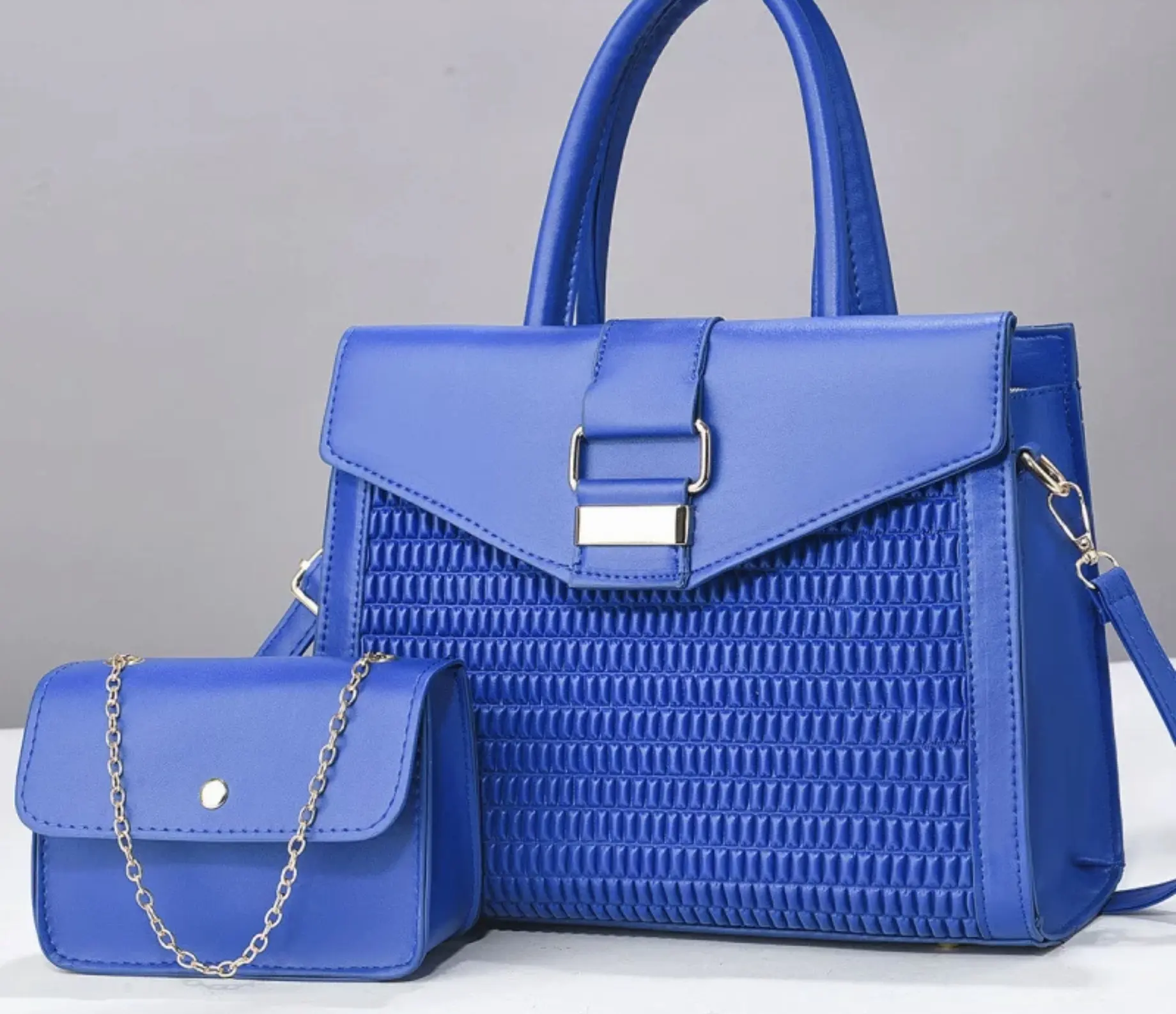 Fashionable Ladies bag for special ocassions